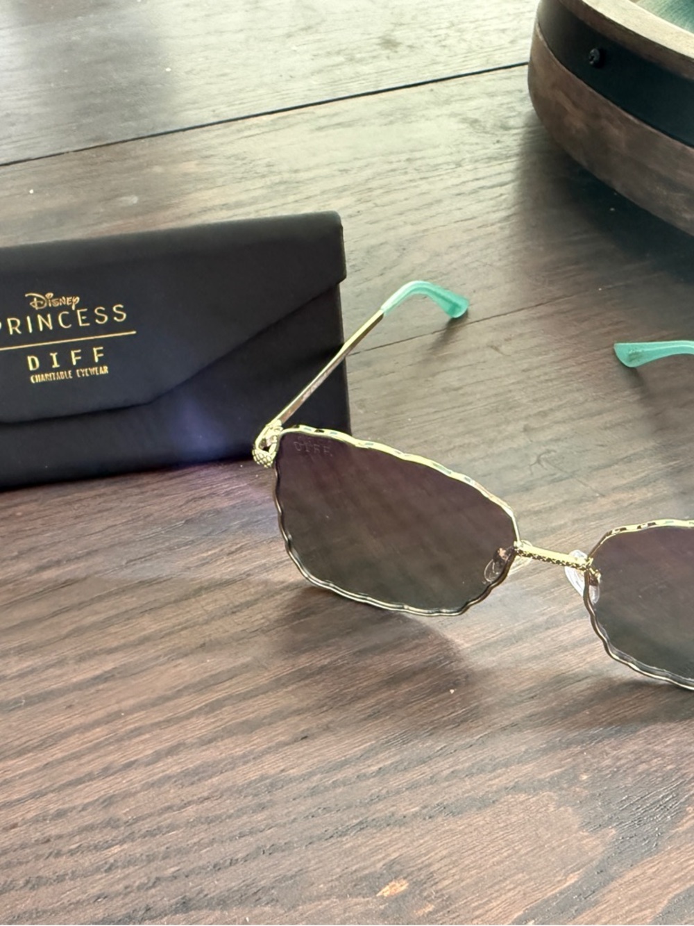 DIFF Disney Princess Gold Frame Sunglasses - Silver Mirror Lenses